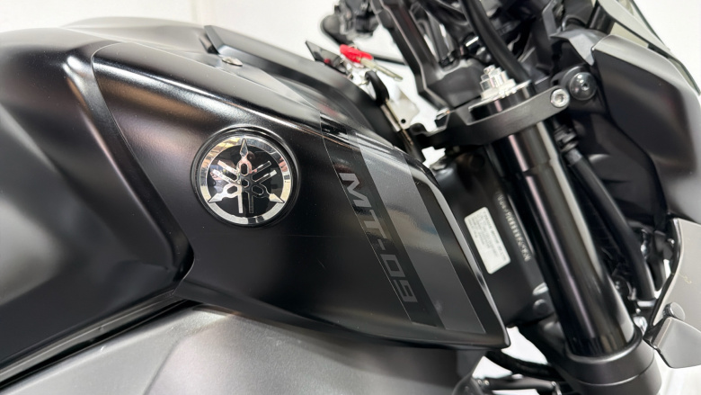 Yamaha Mt-09 (14MY)